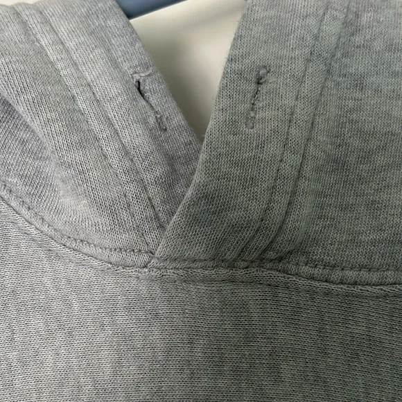 American Eagle XS Men's or Woman's Light Gray Hooded Sweatshirt - Picture 4 of 9